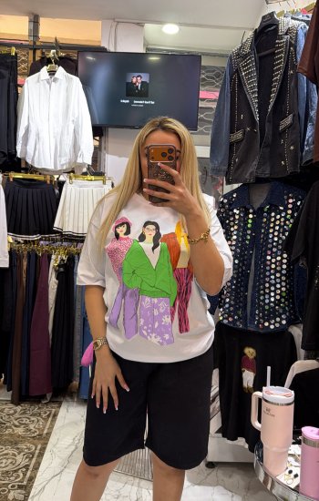 Beyaz renkli Tshirt