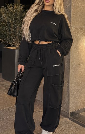 Siyah eşofman takim