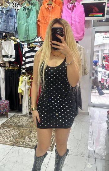 Siyah Taşli Elbise